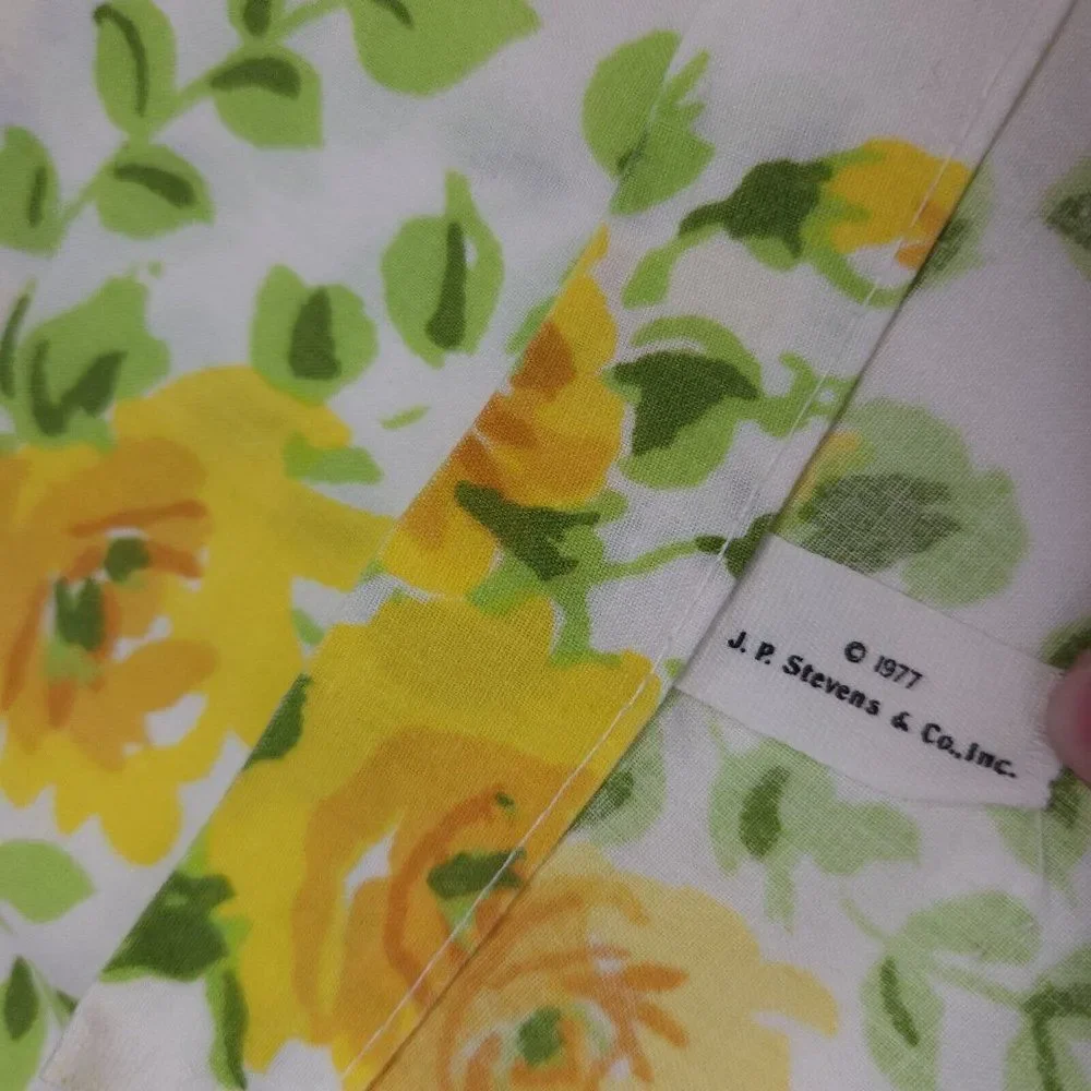 Vintage 70s Stevens Utica Yellow Roses Flat Sheet Twin Size Percale